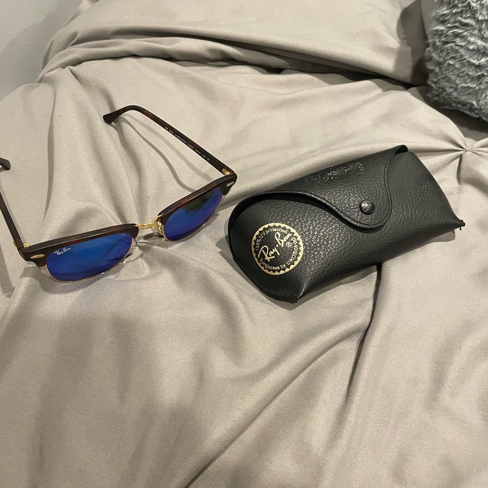 Authentic Ray Ban Sunglasses slightly used brown with blue lenses - Picture 4 of 4